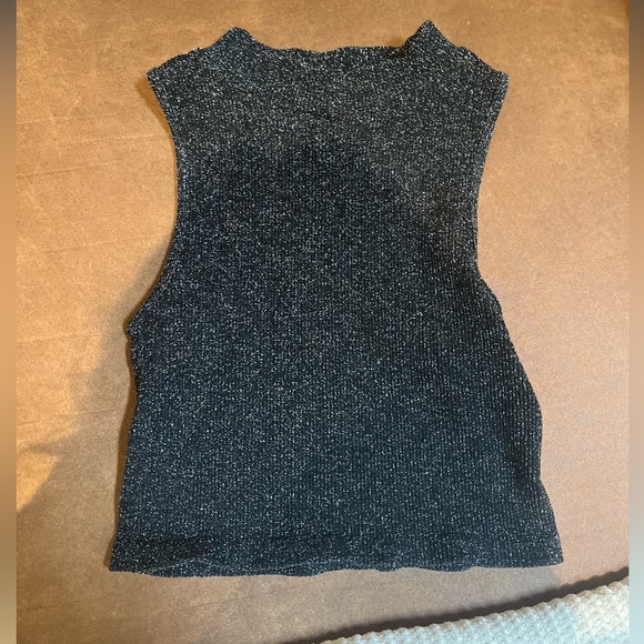 Glitter/shimmer black crop top - Picture 3 of 4